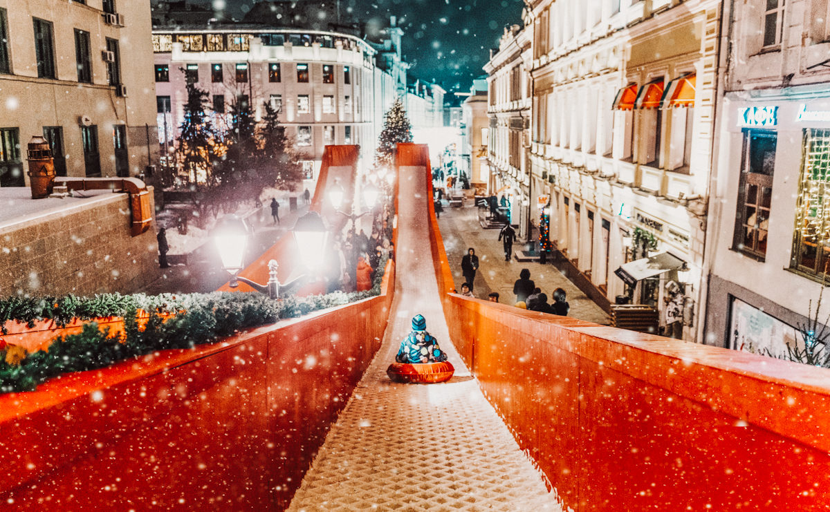 Горка «На семи холмах» в Столешниковом переулке – события на сайте «Московские Сезоны»