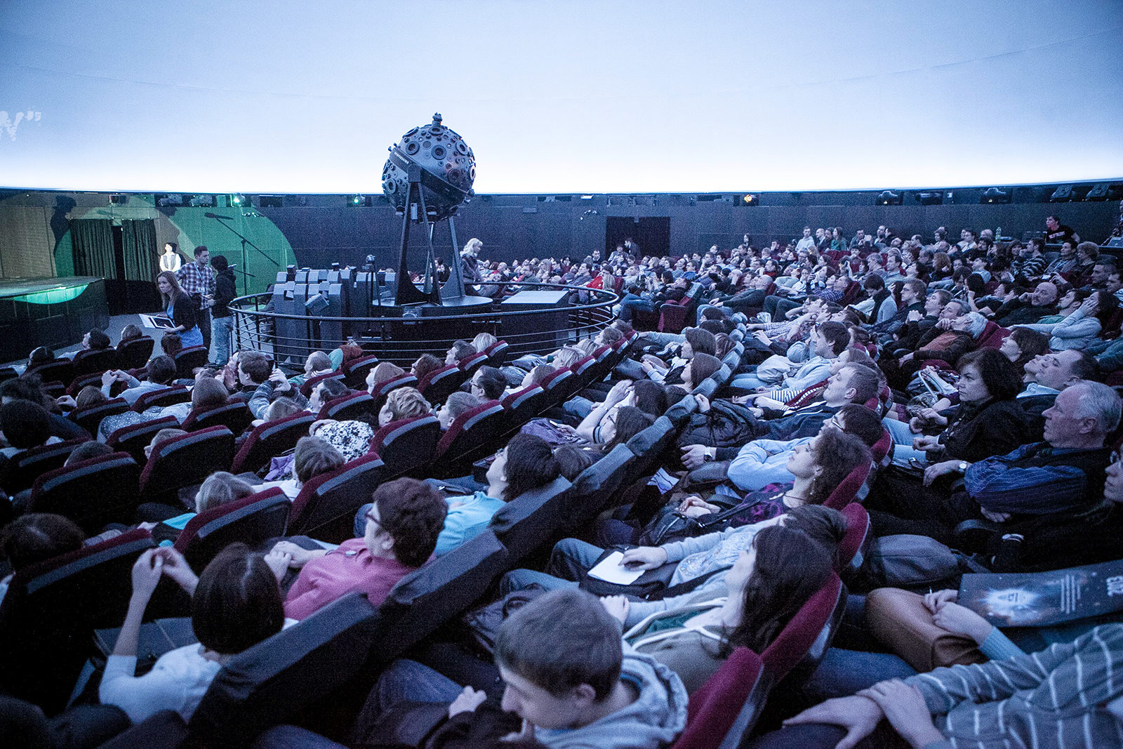 «Музыка звездной ночи» в Московском планетарии – события на сайте «Московские Сезоны»