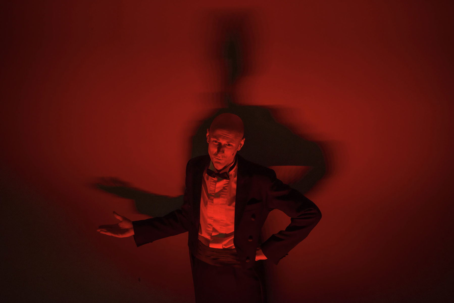 Спектакль «Одинокий кабаретист и его мёртвые друзья» – события на сайте «Московские Сезоны»