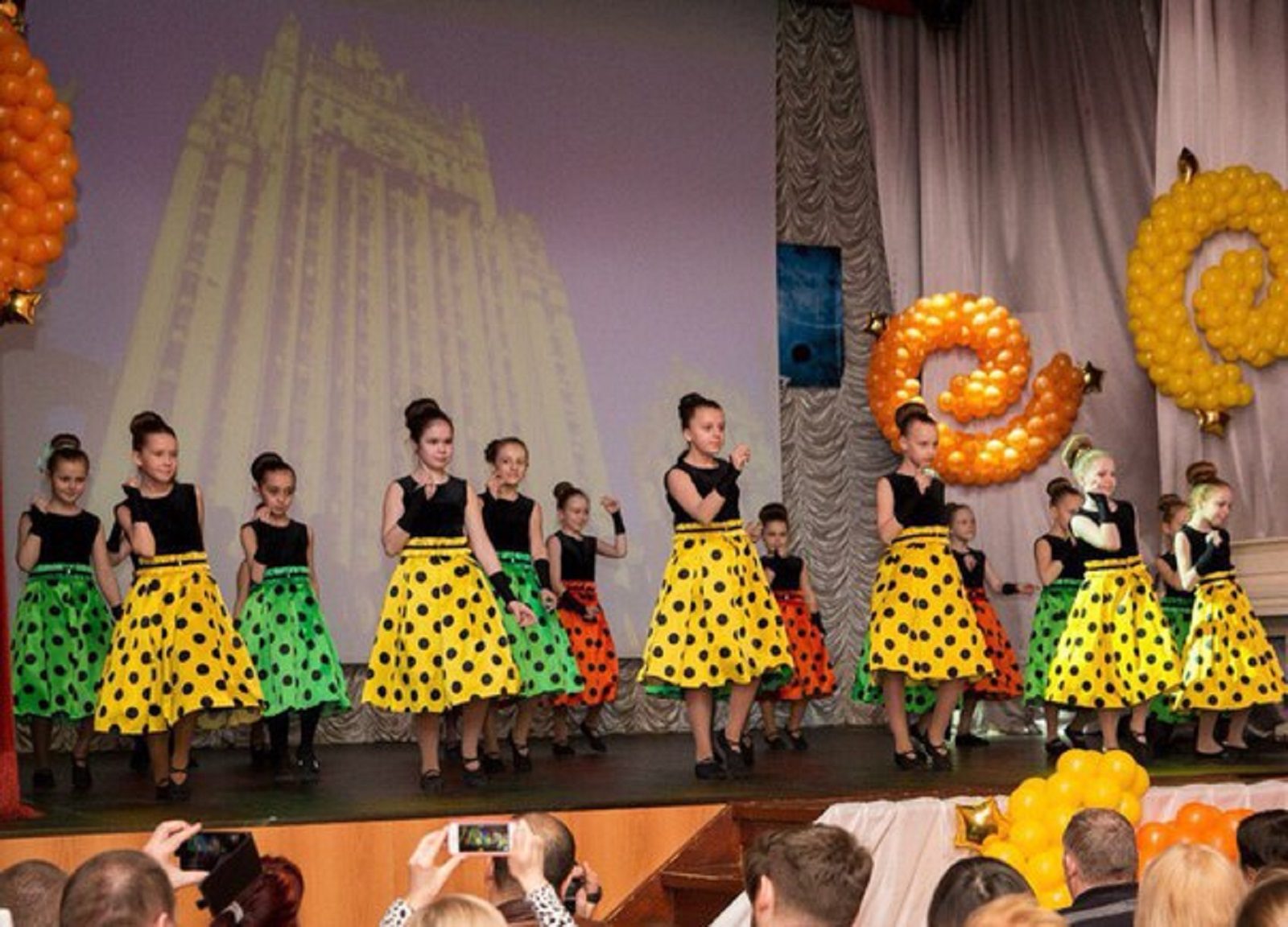 «В гостях у Метелицы» в Доме культуры «Заречье» – события на сайте «Московские Сезоны»