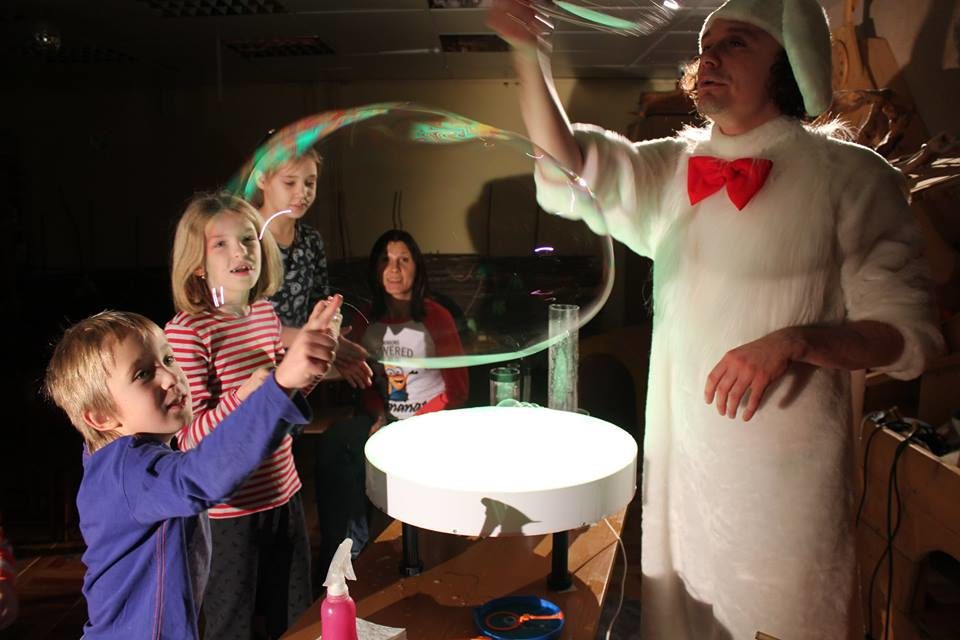 Праздничная программа «Новый год в библиотеке» – события на сайте «Московские Сезоны»