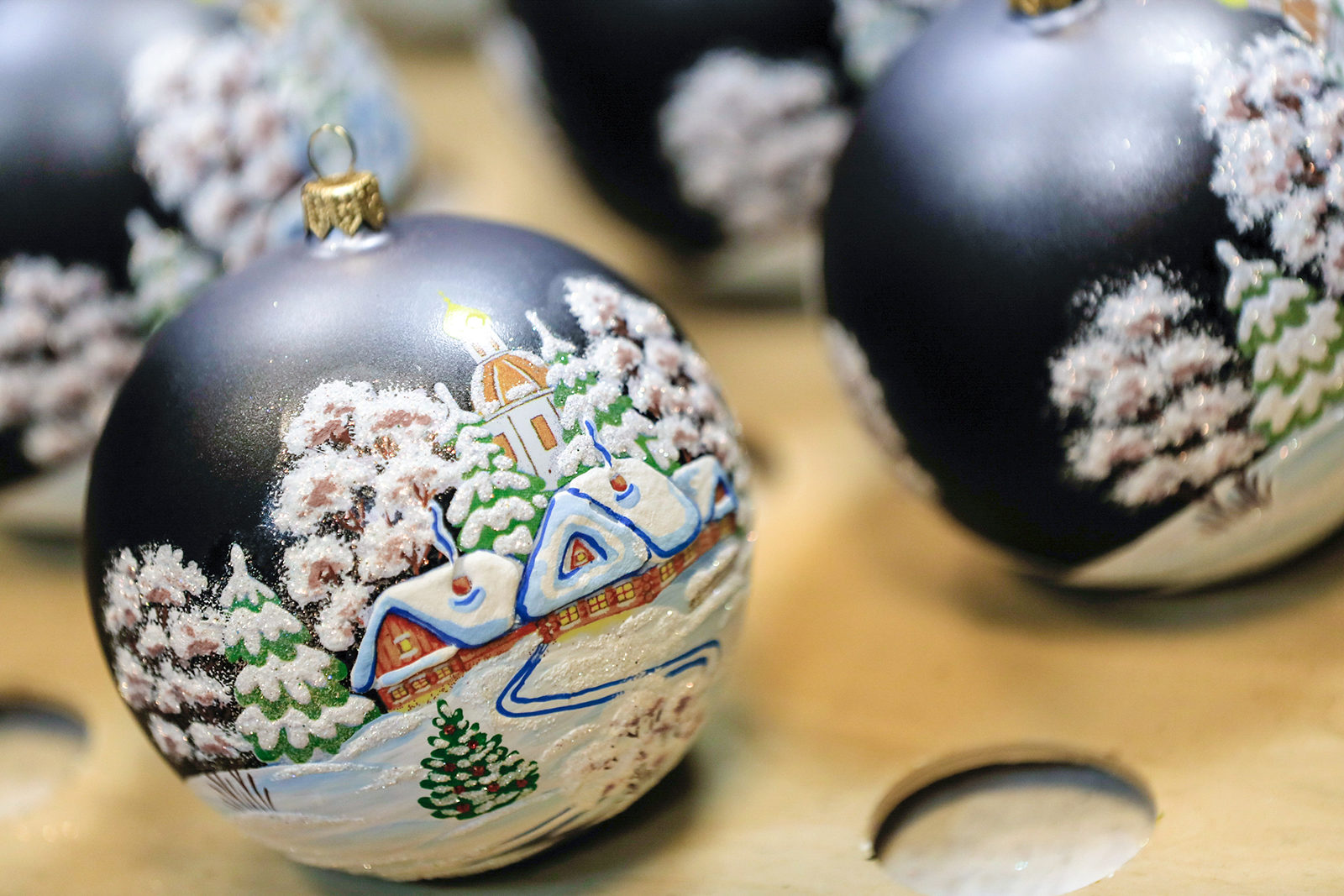 Мастер-класс «Снежный нешарообразный шар» в галерее «Измайлово» – события на сайте «Московские Сезоны»