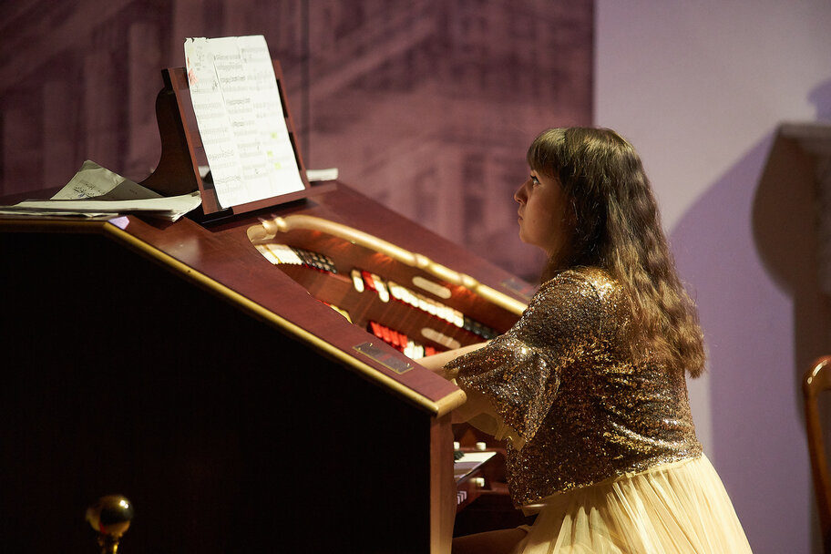Концерт «Две арфы и орган» – события на сайте «Московские Сезоны»