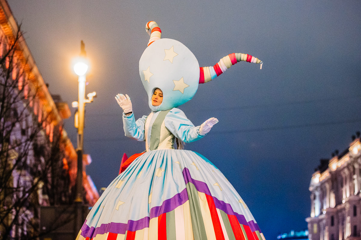 Представление «Шоу великанов» – события на сайте «Московские Сезоны»