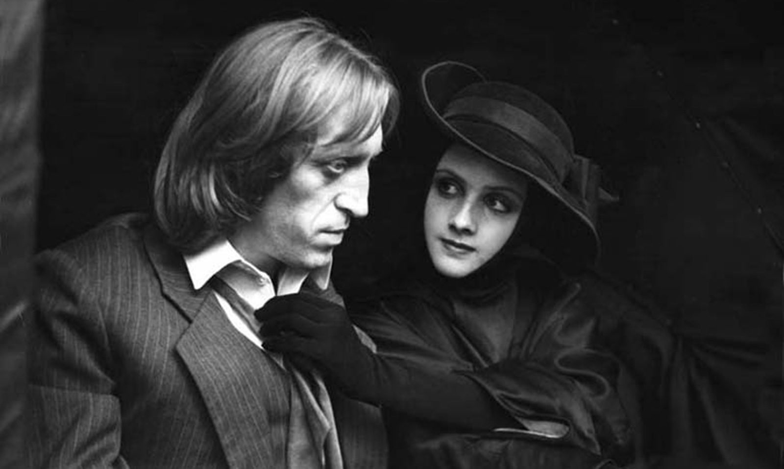 «Господин оформитель» в кинотеатре «Салют» – события на сайте «Московские Сезоны»