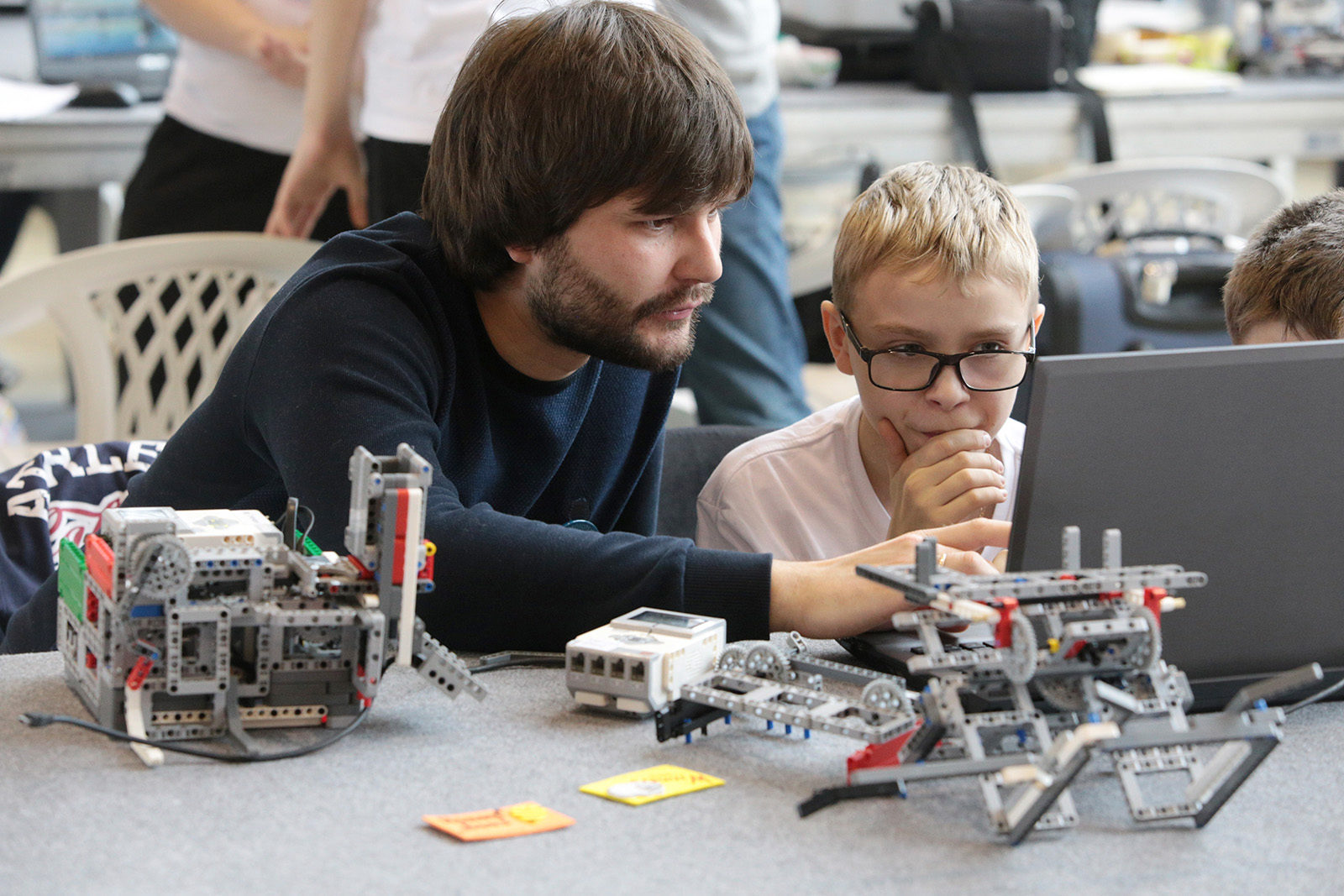 «Программирование Minecraft в Scratch» в галерее «Электромузей в Ростокине» – события на сайте «Московские Сезоны»