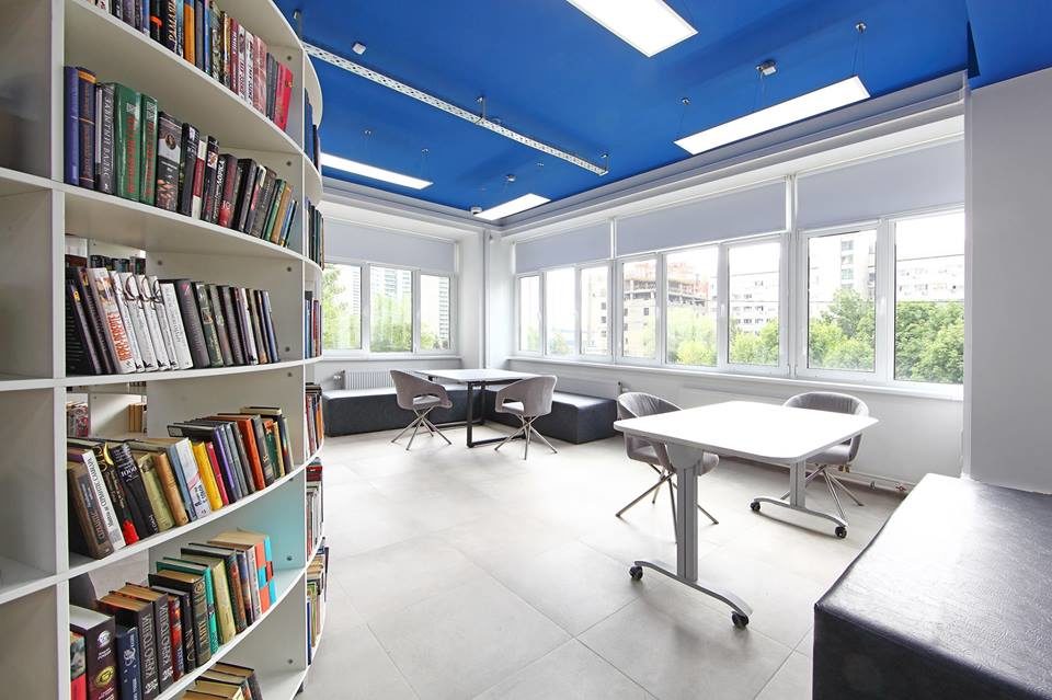 Тематический квиз «Без пяти восемь» – события на сайте «Московские Сезоны»