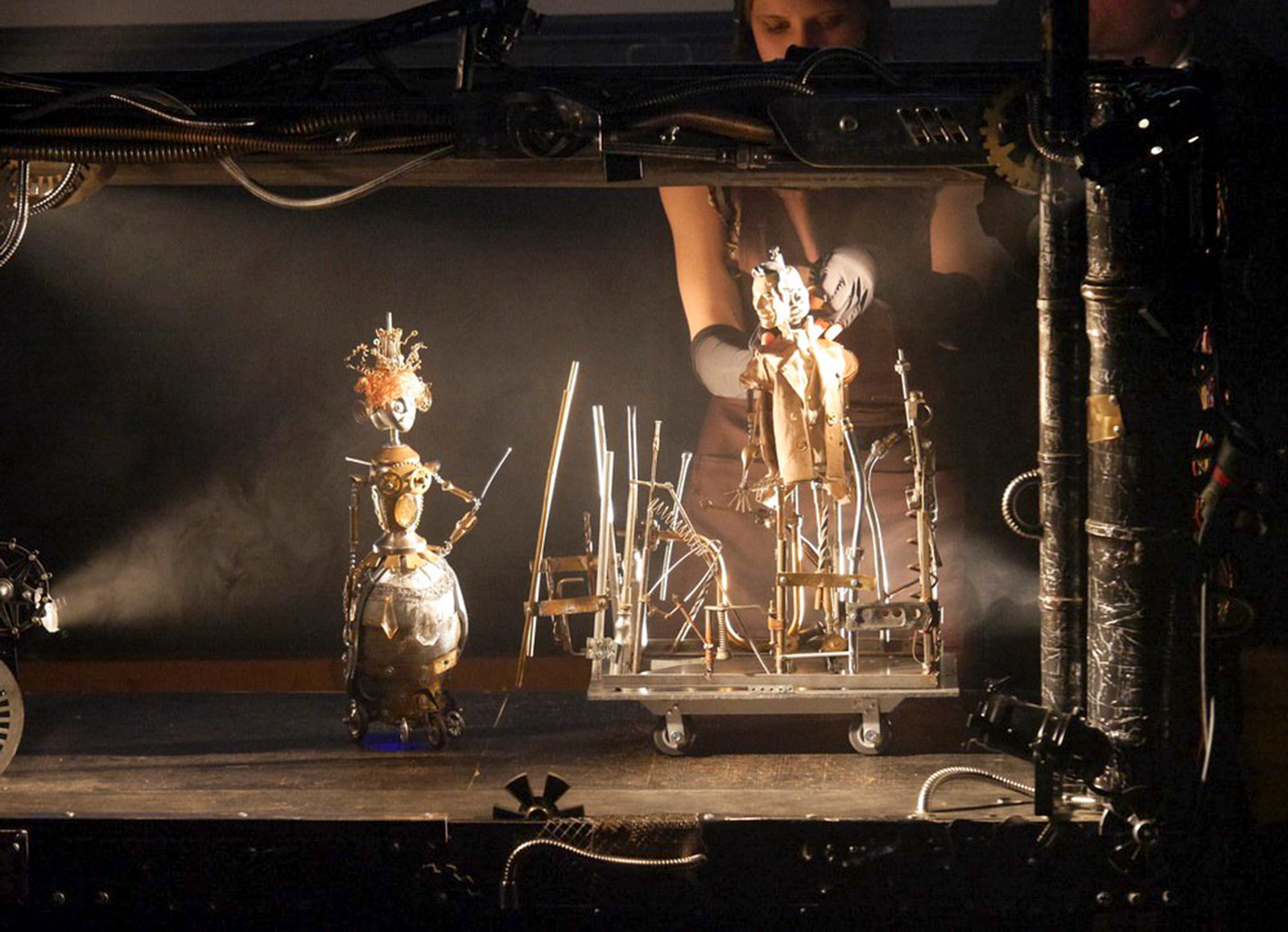 «Сказки роботов о настоящем человеке» в Центре драматургии и режиссуры – события на сайте «Московские Сезоны»