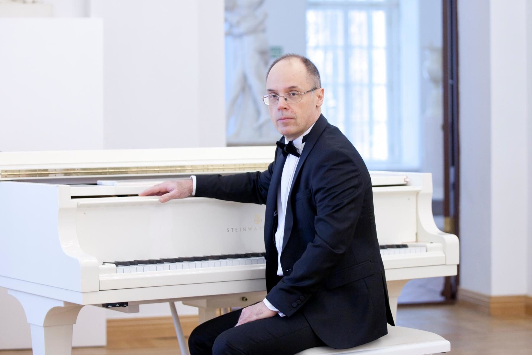 «Шедевры фортепианной музыки» в музее-заповеднике «Царицыно» – события на сайте «Московские Сезоны»