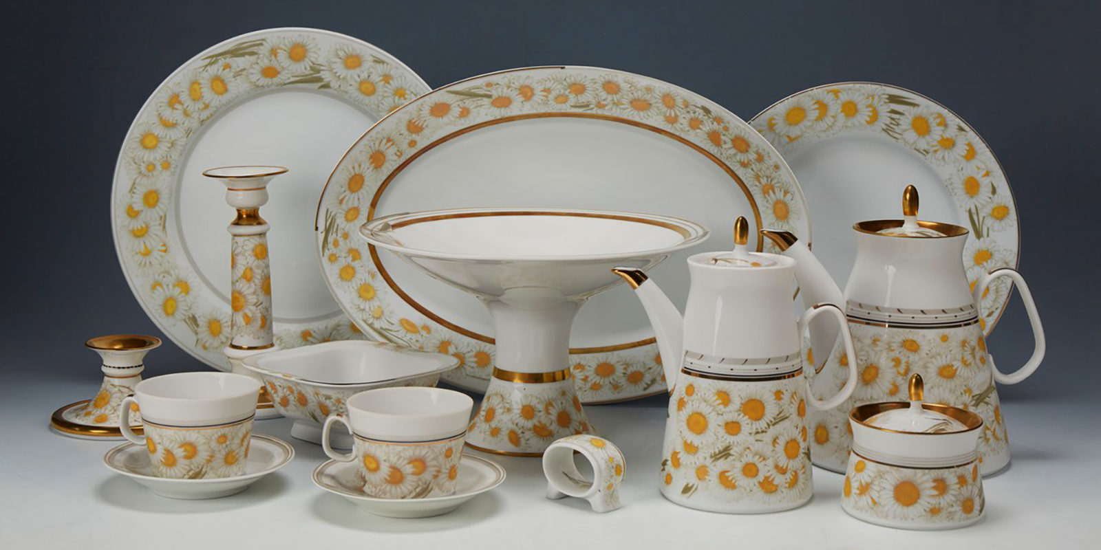 «Петербургские художники» в Галерее современного искусства фарфора – события на сайте «Московские Сезоны»