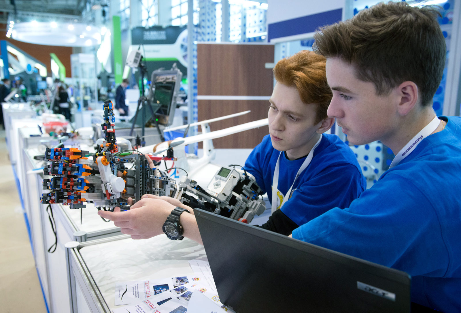 Лекция «Роботы захватывают планету Земля: мир или война» на ВДНХ – события на сайте «Московские Сезоны»