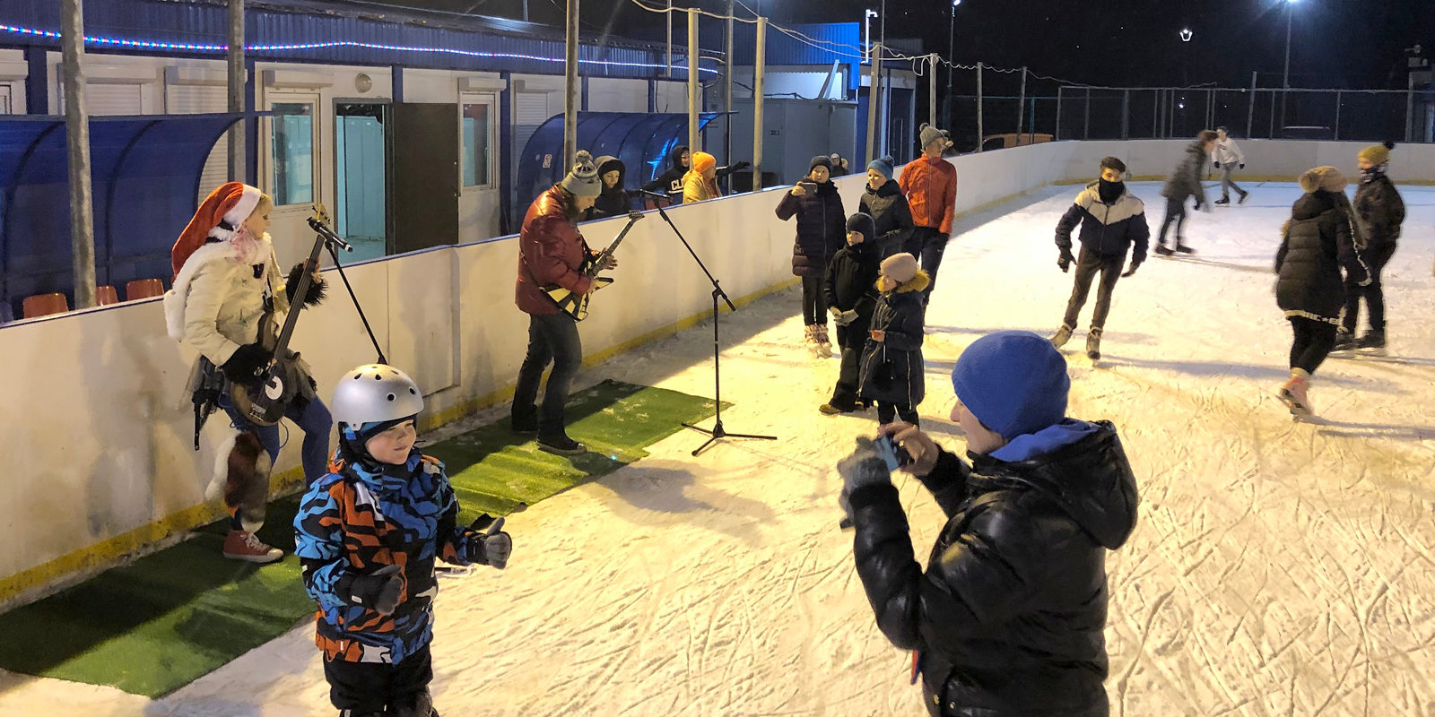 Музыкальное шоу на катке парка 50-летия Октября – события на сайте «Московские Сезоны»