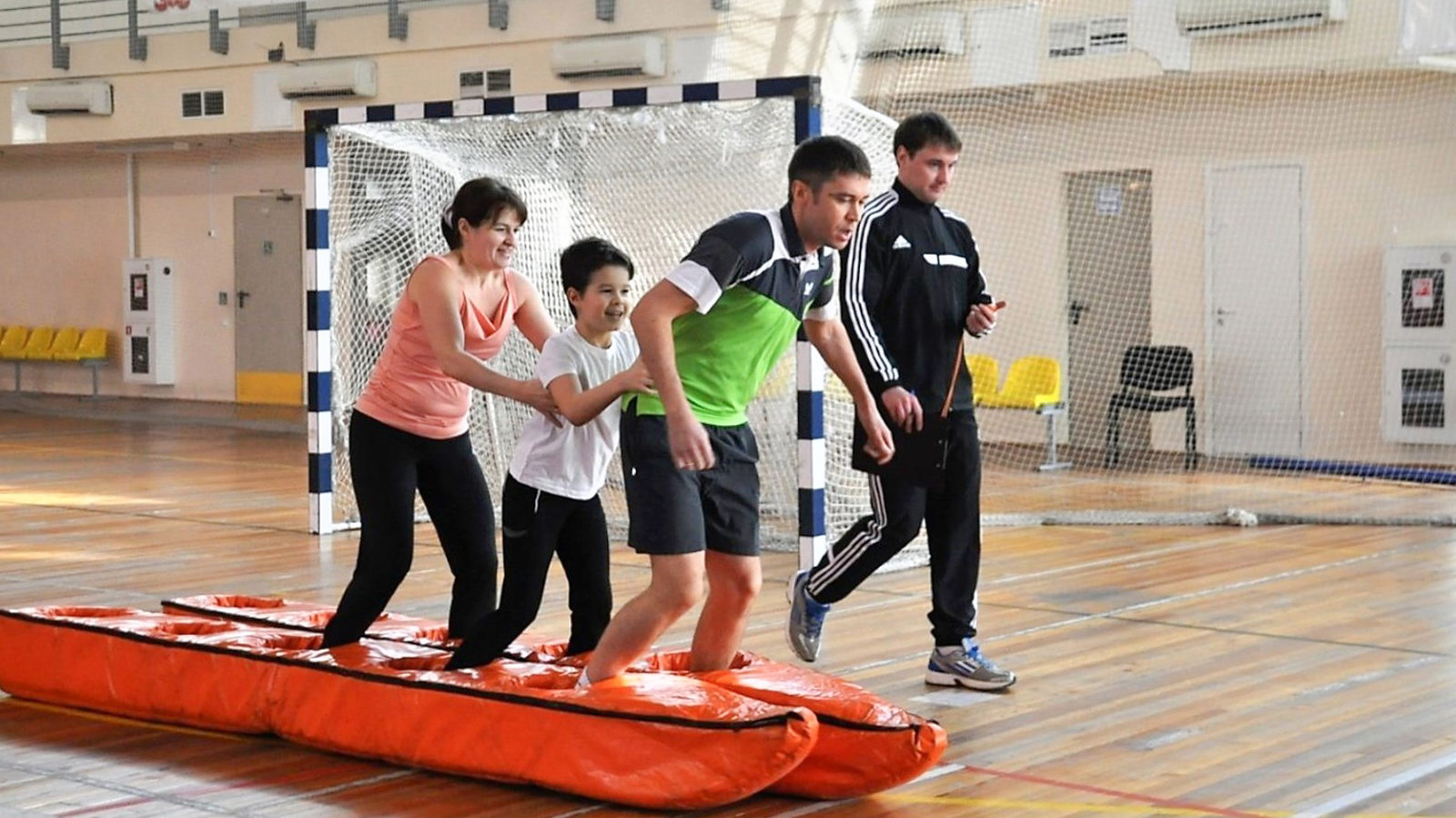 «Весенние забавы» во Дворце игровых видов спорта «Содружество» – события на сайте «Московские Сезоны»
