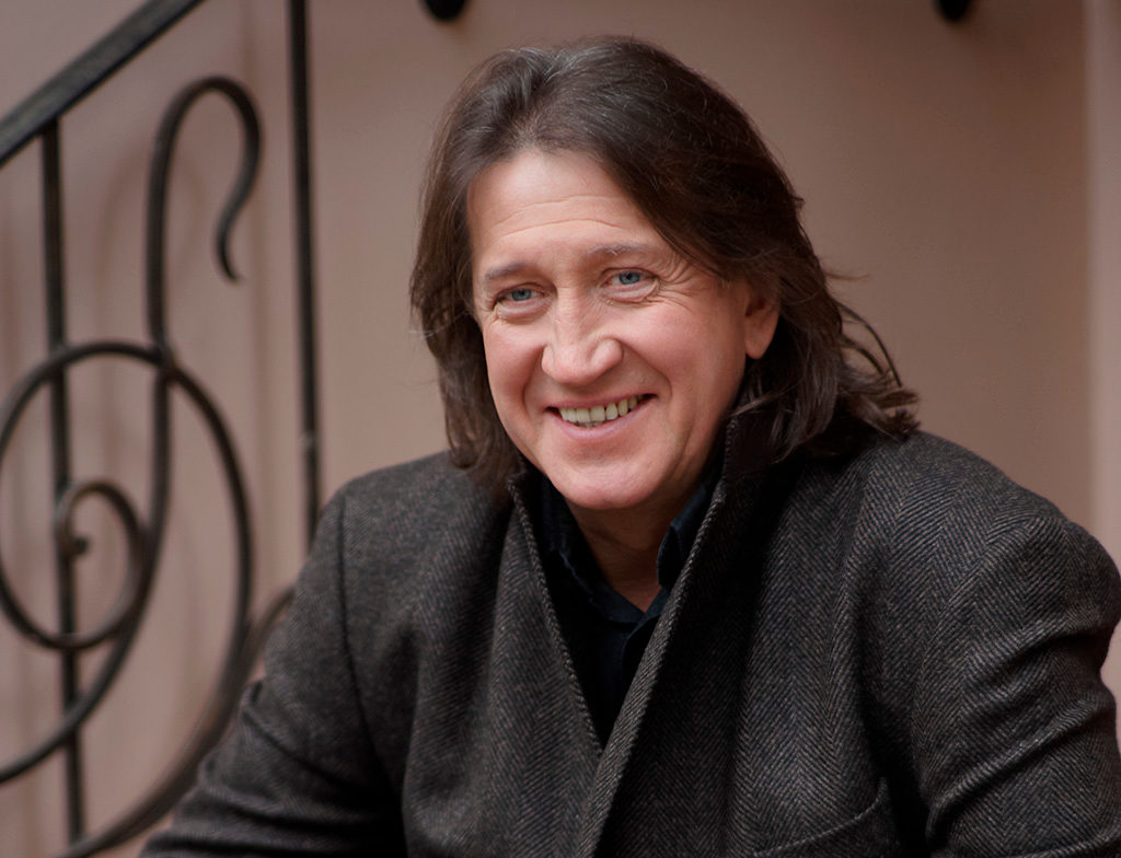 Фестиваль Олега Митяева «Крепитесь, люди, скоро лето!» – события на сайте «Московские Сезоны»