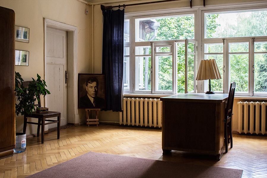 Презентация книги «Всеволод Иванов. «Бронепоезд 14–69»: контексты эпохи» – события на сайте «Московские Сезоны»