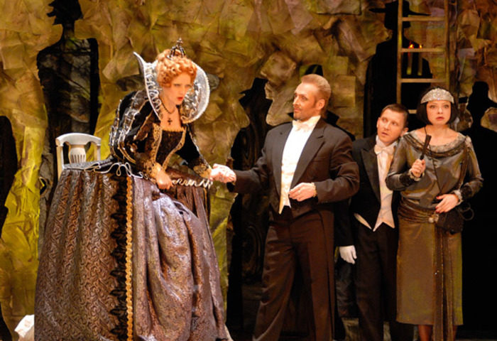 Спектакль «Средство Макропулоса» – события на сайте «Московские Сезоны»