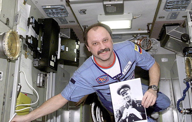 Встреча с Героем России, лётчиком-космонавтом Юрием Усачёвым – события на сайте «Московские Сезоны»