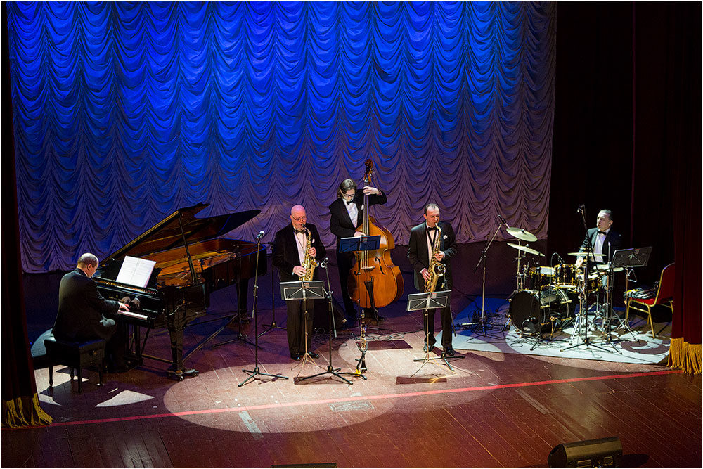 Концерт «Весна свинга» – события на сайте «Московские Сезоны»