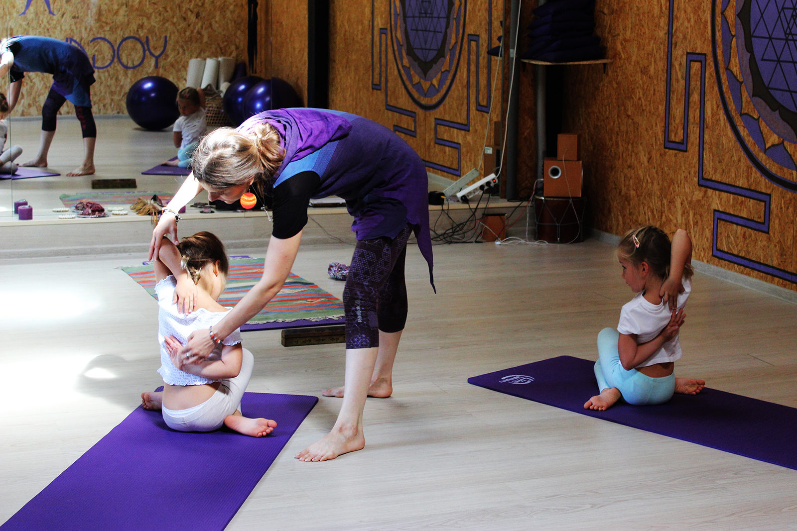 Занятие по детской йоге в саду имени Баумана – события на сайте «Московские Сезоны»