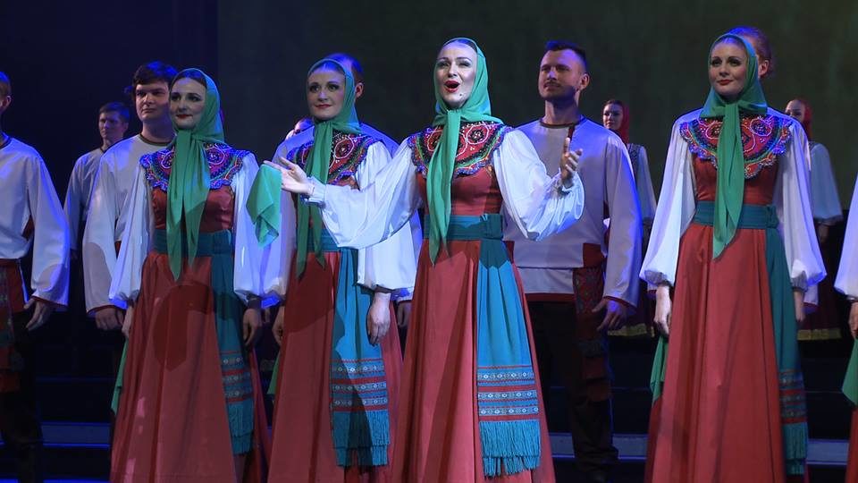 Красочный фестиваль «Танцуй и пой, моя Россия!» – события на сайте «Московские Сезоны»