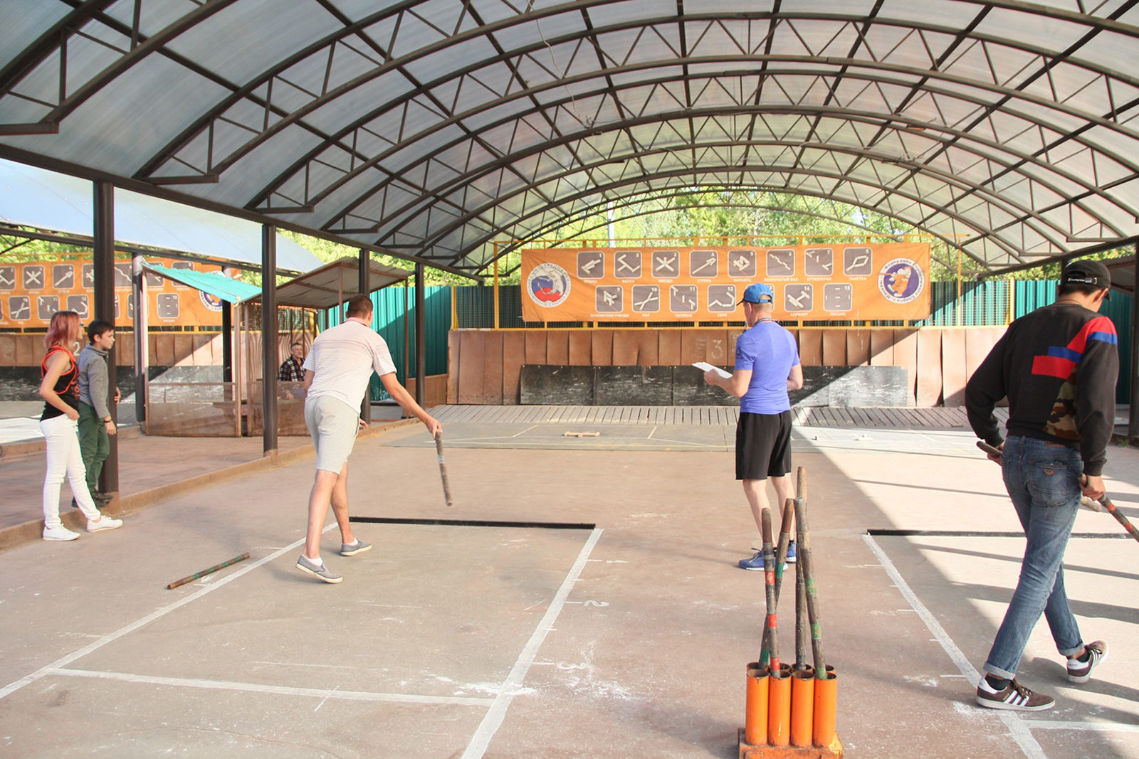 Соревнования по городошному спорту «Весенние каникулы» в ЮАО – события на сайте «Московские Сезоны»