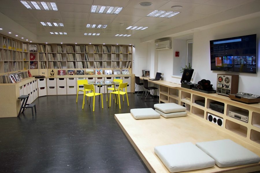 Заседание дискуссионного клуба молодых поэтов «Кашалот» – события на сайте «Московские Сезоны»