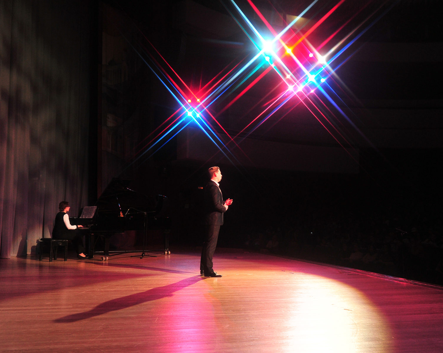 «Дороги мира.ru» в театре «Школа драматического искусства» – события на сайте «Московские Сезоны»