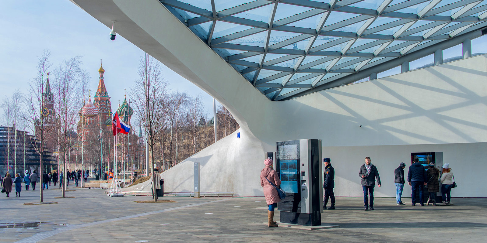 Субботник, зарядка, мастер-класс и тотальный диктант в парке «Зарядье» – события на сайте «Московские Сезоны»