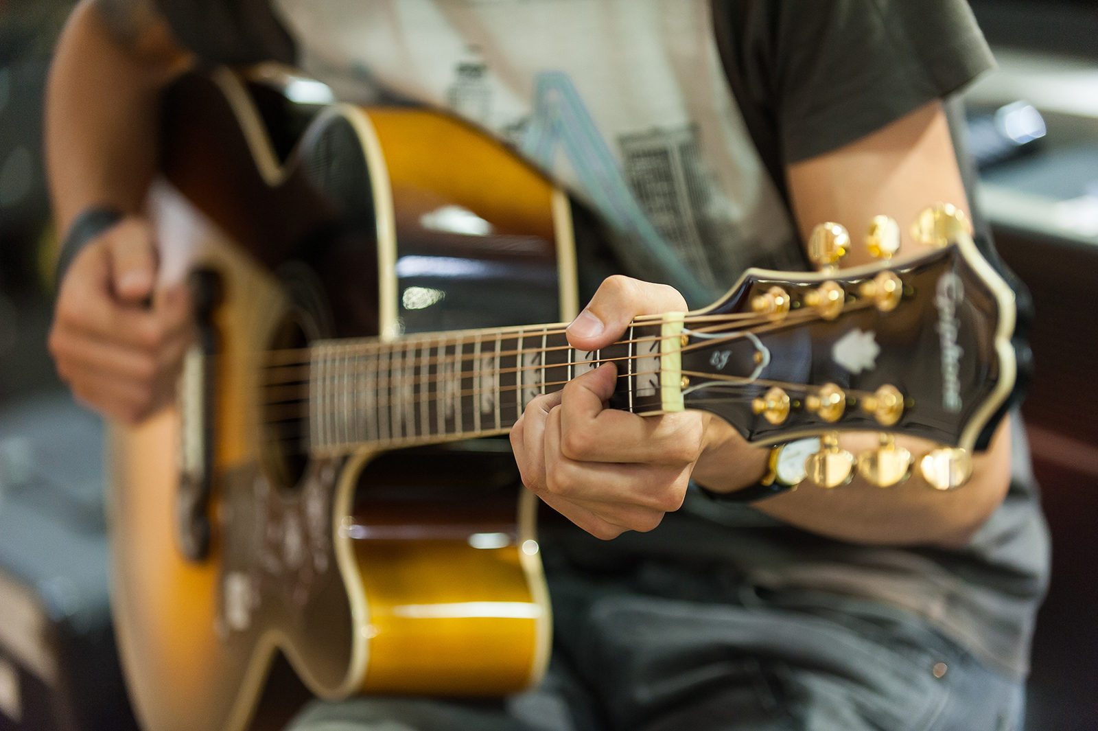 «Библионочь-2019» в галерее «Выхино»: авторская песня Олега Степанова – события на сайте «Московские Сезоны»