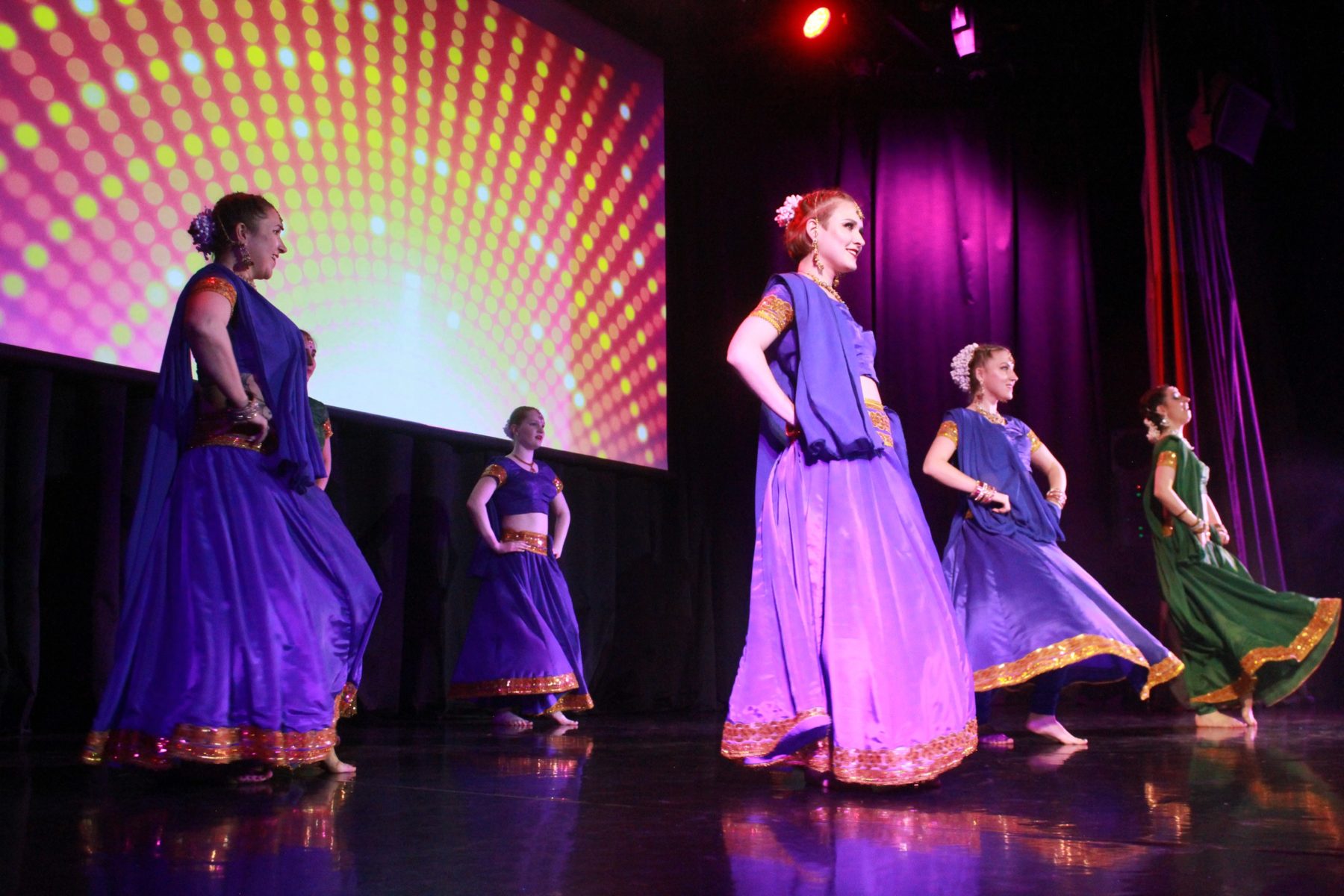 Фестиваль «Под солнцем Болливуда» в МКЦ «Северное Чертаново» – события на сайте «Московские Сезоны»