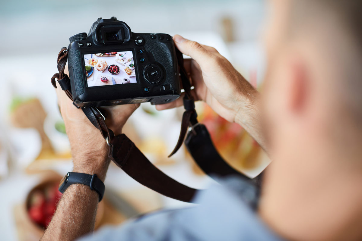 Открытие фотовыставки Евгении Косолаповой «Sensitive. Лики» в библиотеке №139 – события на сайте «Московские Сезоны»