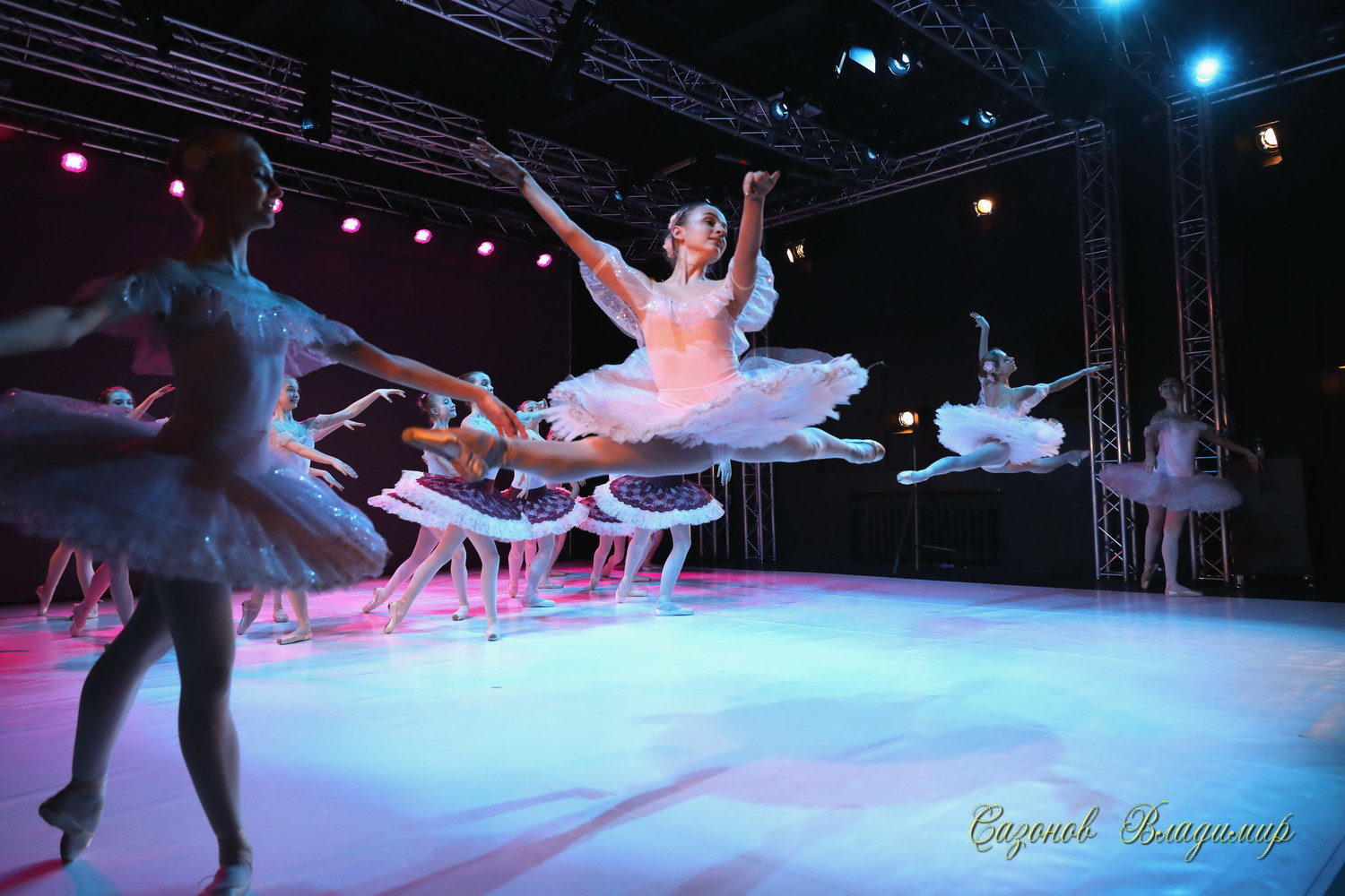 Программа в честь Международного дня танца в КЦ ЗИЛ – события на сайте «Московские Сезоны»