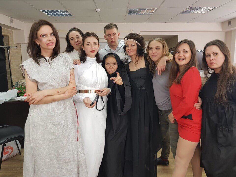 Спектакль «8 любящих женщин» в Центре культуры и досуга «Академический» – события на сайте «Московские Сезоны»