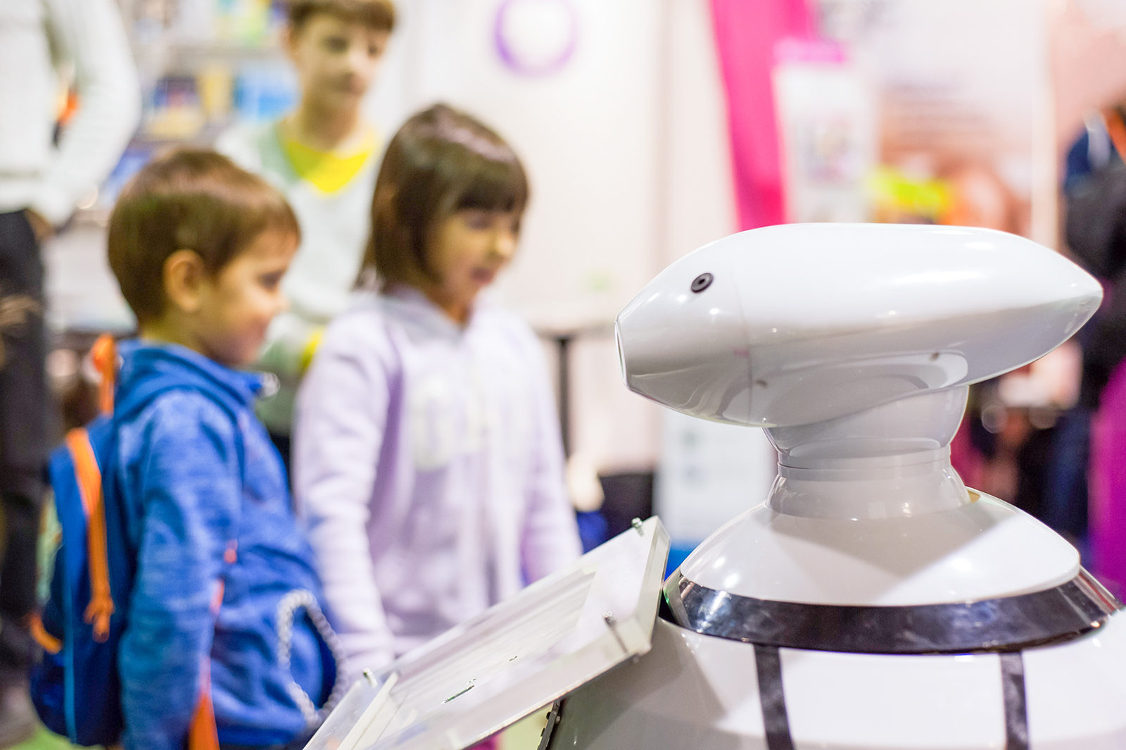 «Как роботы помогают детям с аутизмом?» в парке «Зарядье» – события на сайте «Московские Сезоны»