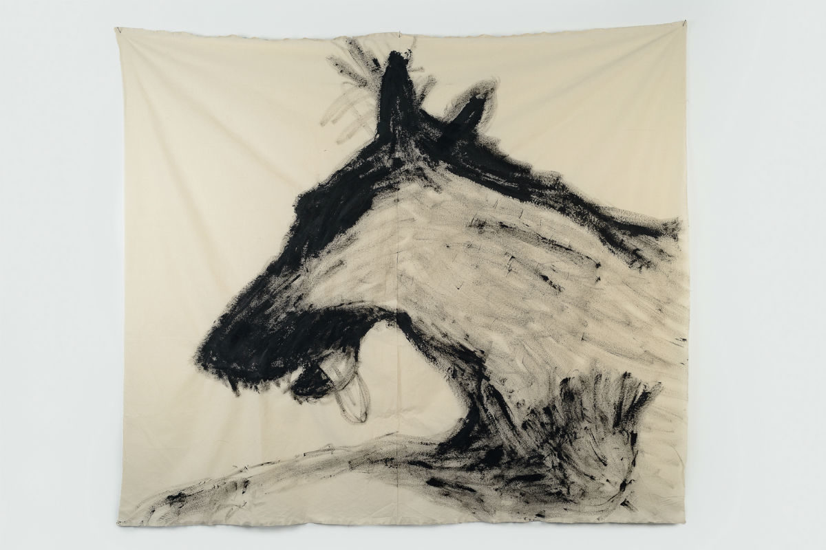 Выставка работ на ткани Хаима Сокола, посвященная жертвам Холокоста – события на сайте «Московские Сезоны»