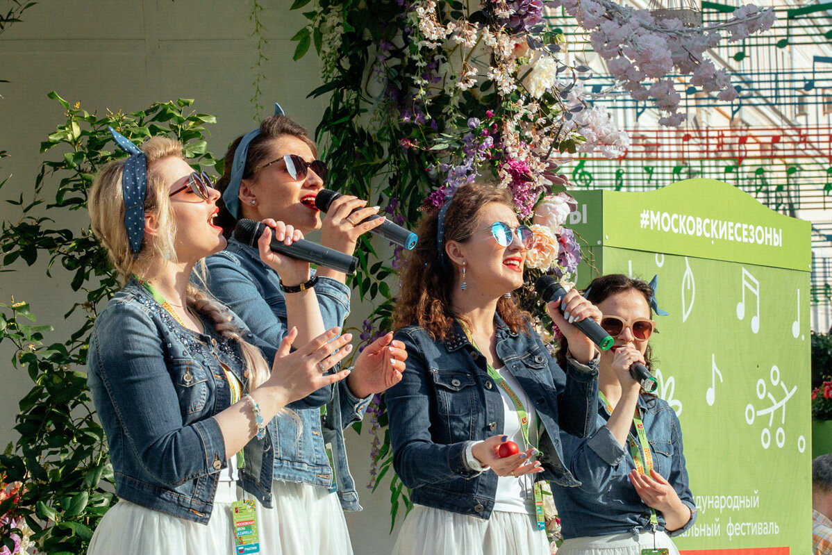 Шедевры акапельного пения на Пушкинской площади – события на сайте «Московские Сезоны»