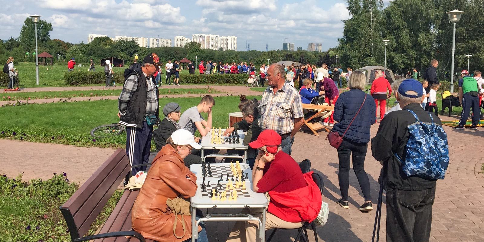 Спортивный праздник ко Дню Победы в парке «Садовники» – события на сайте  «Московские Сезоны