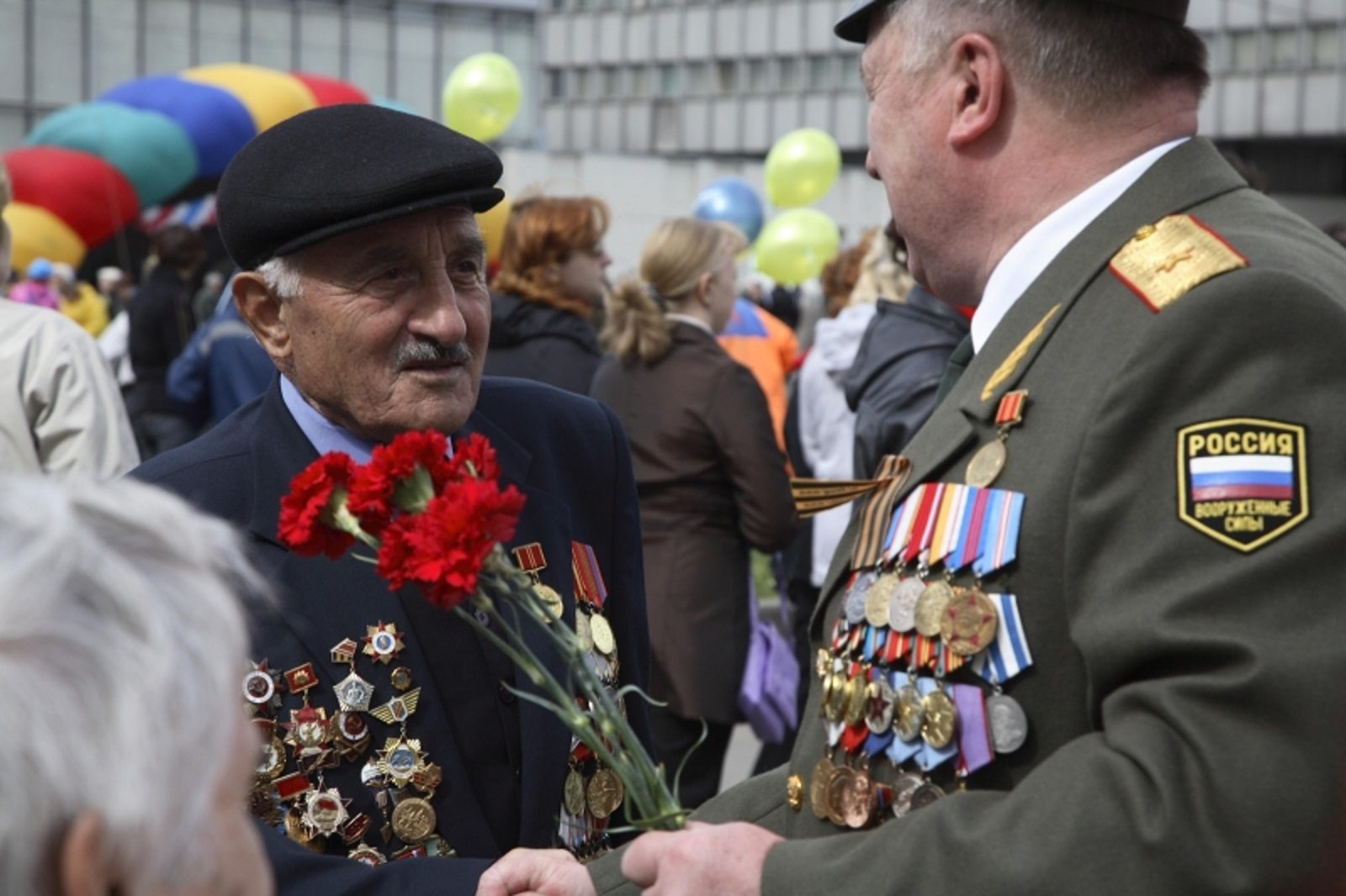 День Победы в Государственном музее обороны: спектакль, кинопросмотры и сборка «Калашникова» – события на сайте «Московские Сезоны»