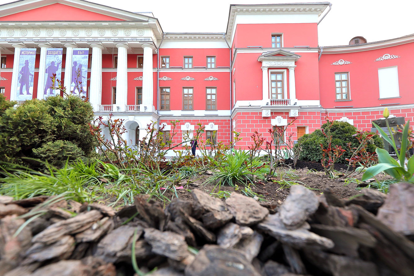 Концерт «Вспоминая мелодии Победы» на Тверской – события на сайте «Московские Сезоны»