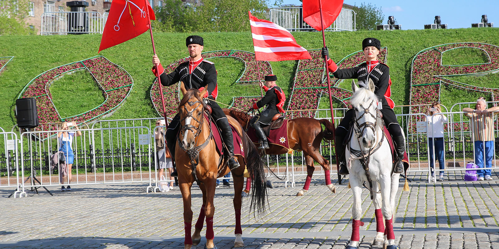 Выступление воспитанников Кремлевской школы верховой езды на Поклонной горе – события на сайте «Московские Сезоны»