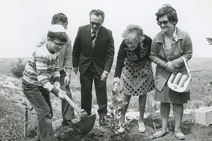 Выставка «Спасший одного, спасает весь мир. Праведники народов мира и их истории» в Еврейском музее – события на сайте «Московские Сезоны»