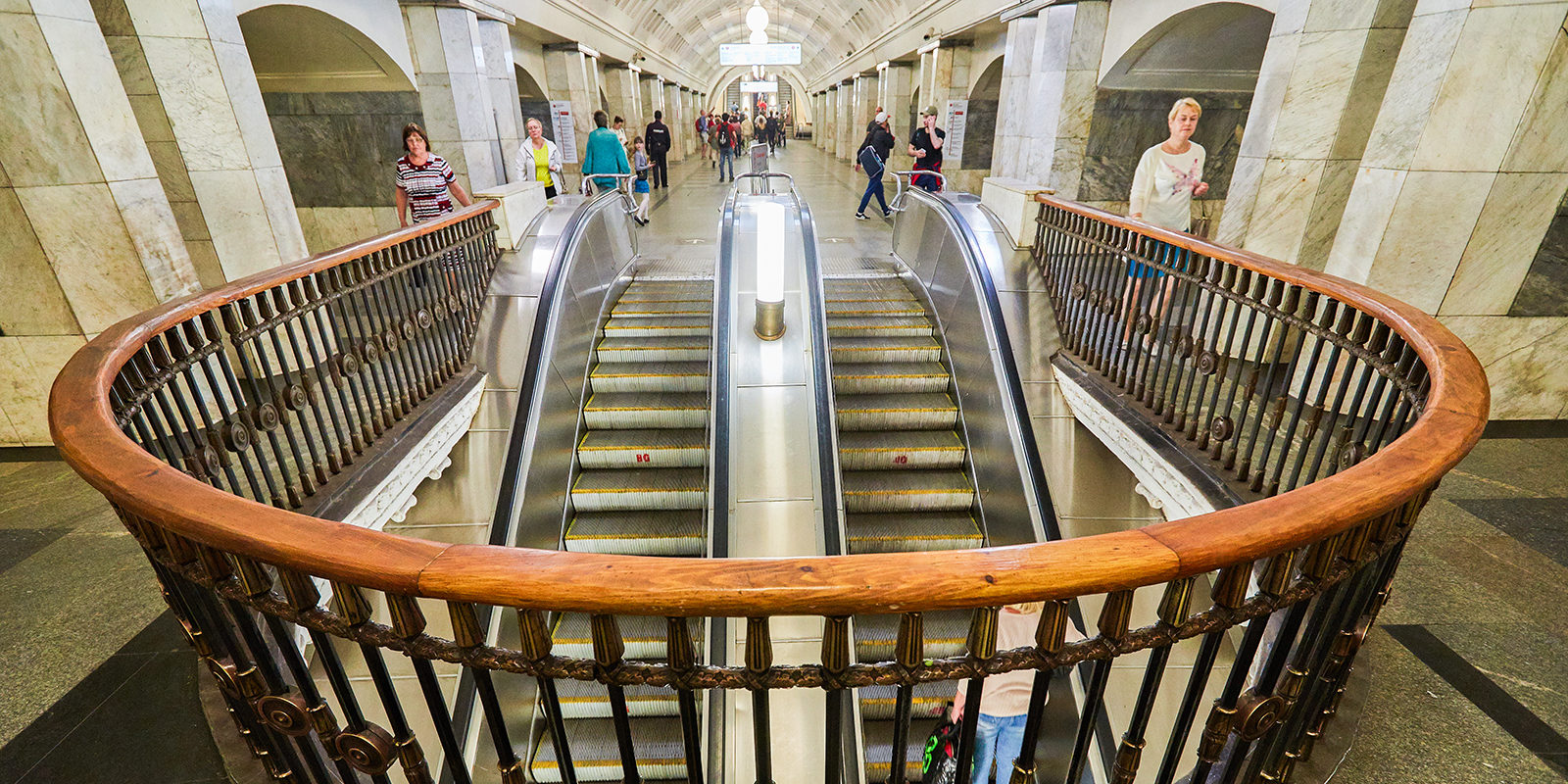 Экскурсия Back to USSR в саду имени Баумана – события на сайте «Московские Сезоны»