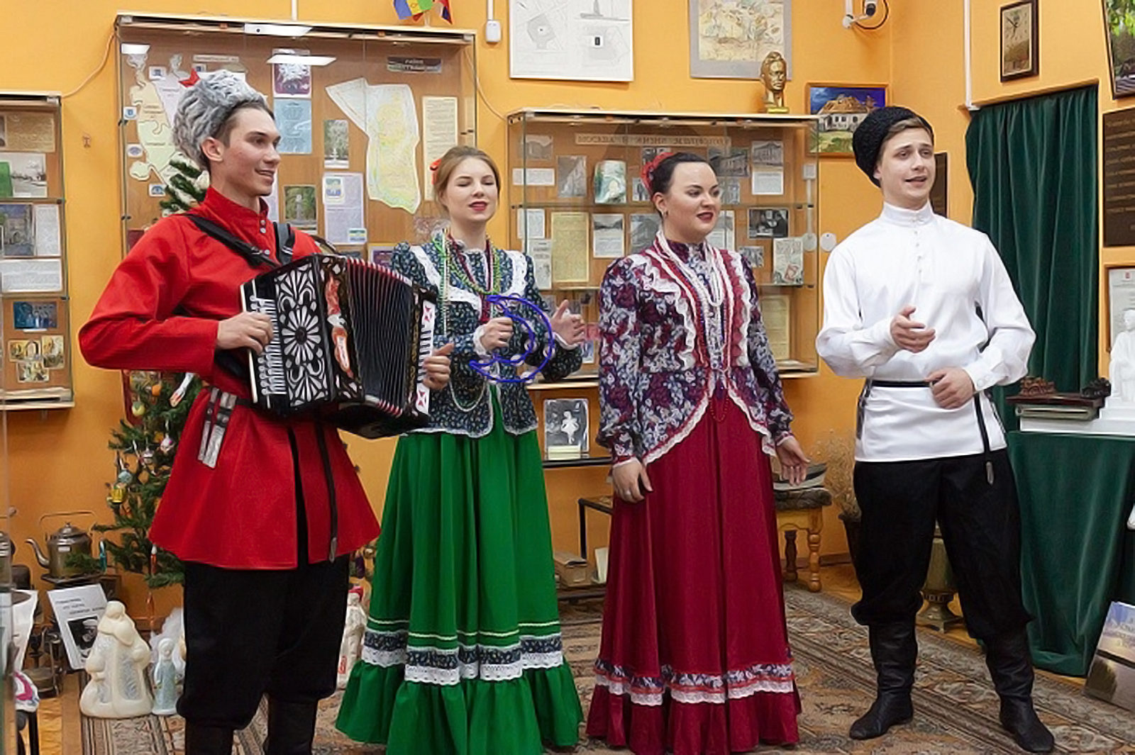 «Ночь в музее 2019»: «Вечера на хуторе близ Вёшек...» в библиотеке № 128 – события на сайте «Московские Сезоны»