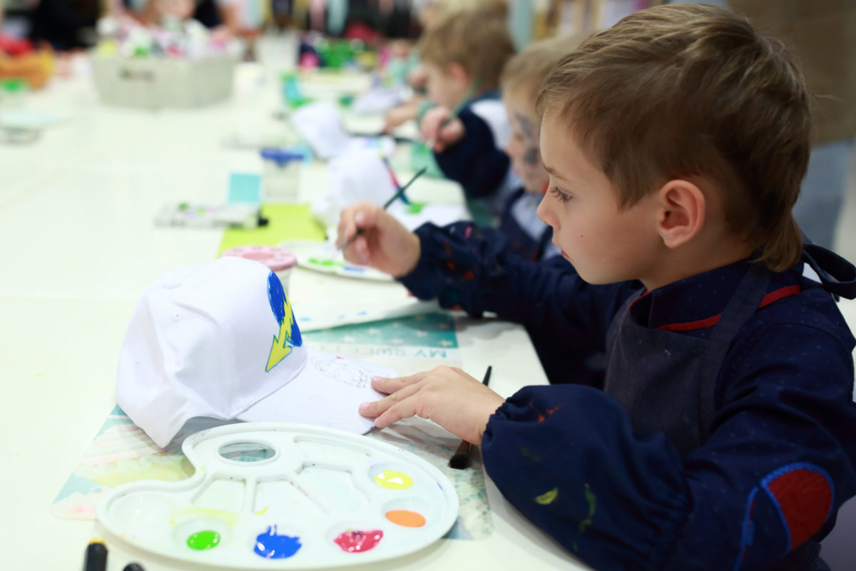 Мастер-класс «Роспись бейсболок» в КЦ на Коминтерна – события на сайте «Московские Сезоны»