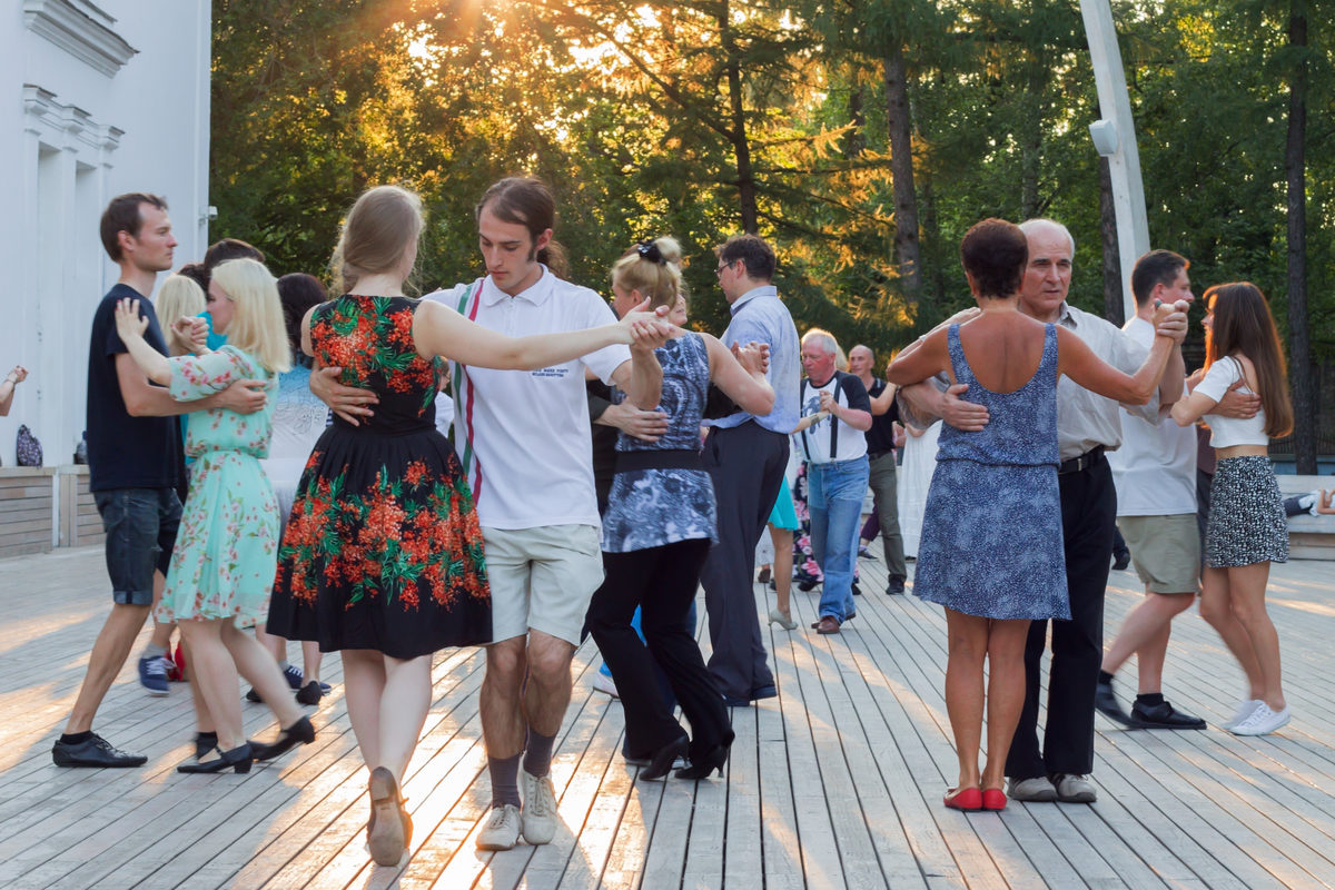 Танцевальный вечер «Ретро» в центре «Восток» – события на сайте «Московские Сезоны»