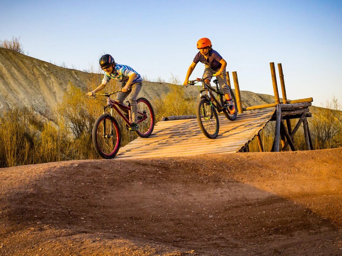 Памп-трек и скейт-парк на переходе от Манежной площади к площади Революции – события на сайте «Московские Сезоны»