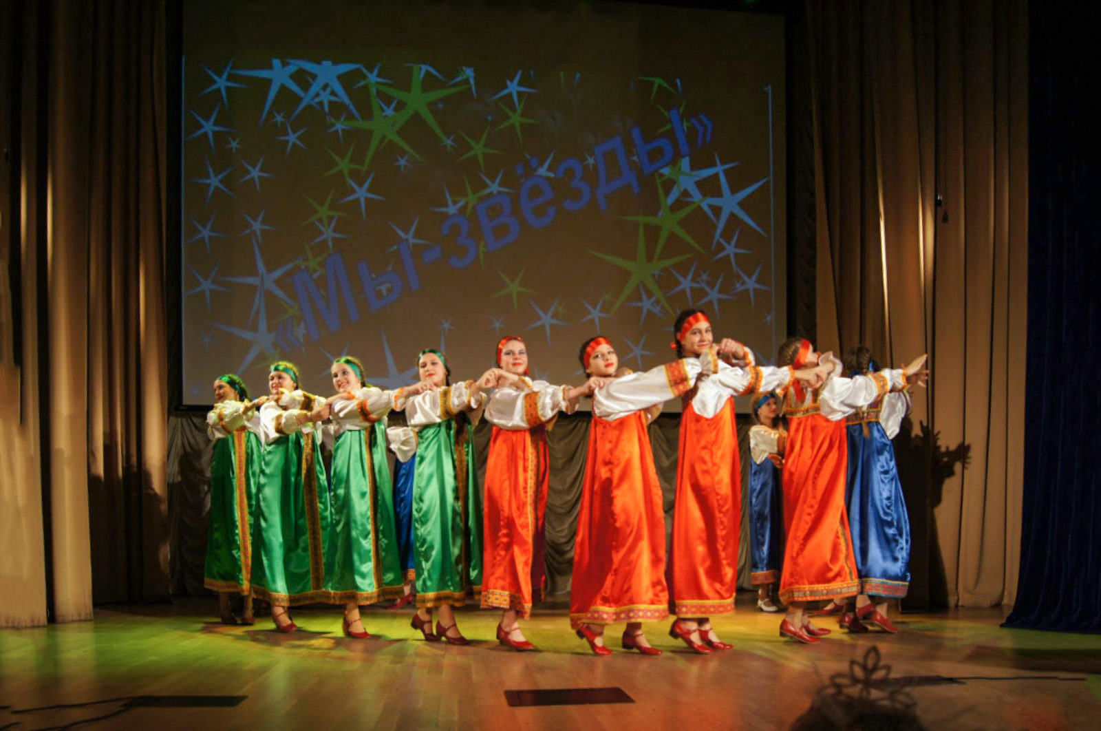 «Танцуют все» в культурном центре «Москворечье» – события на сайте «Московские Сезоны»