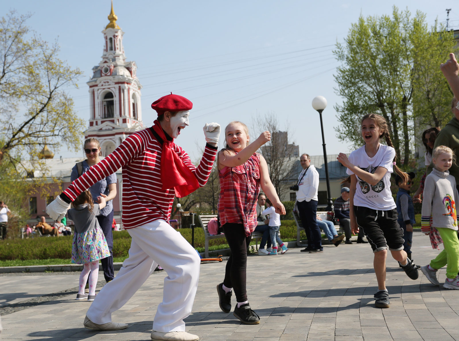 Фестиваль «Волшебный мир» в саду имени Баумана – события на сайте «Московские Сезоны»