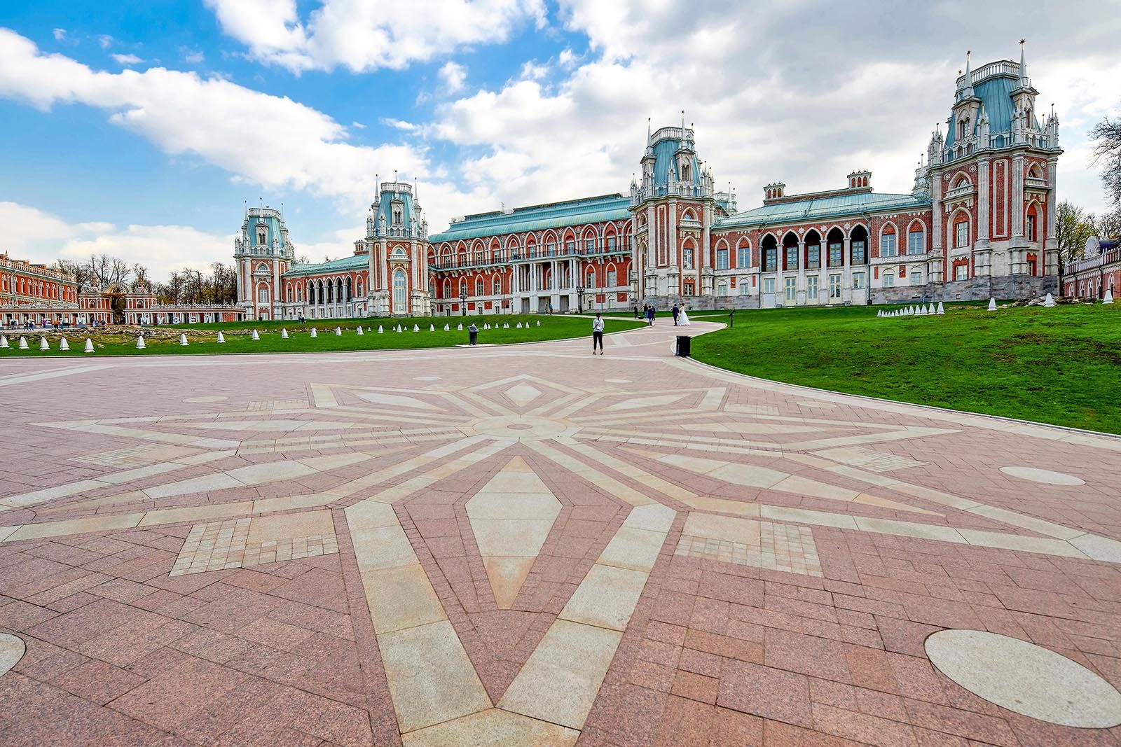 Семейный спектакль «Подарок дедушки» в музее-заповеднике «Царицыно» – события на сайте «Московские Сезоны»