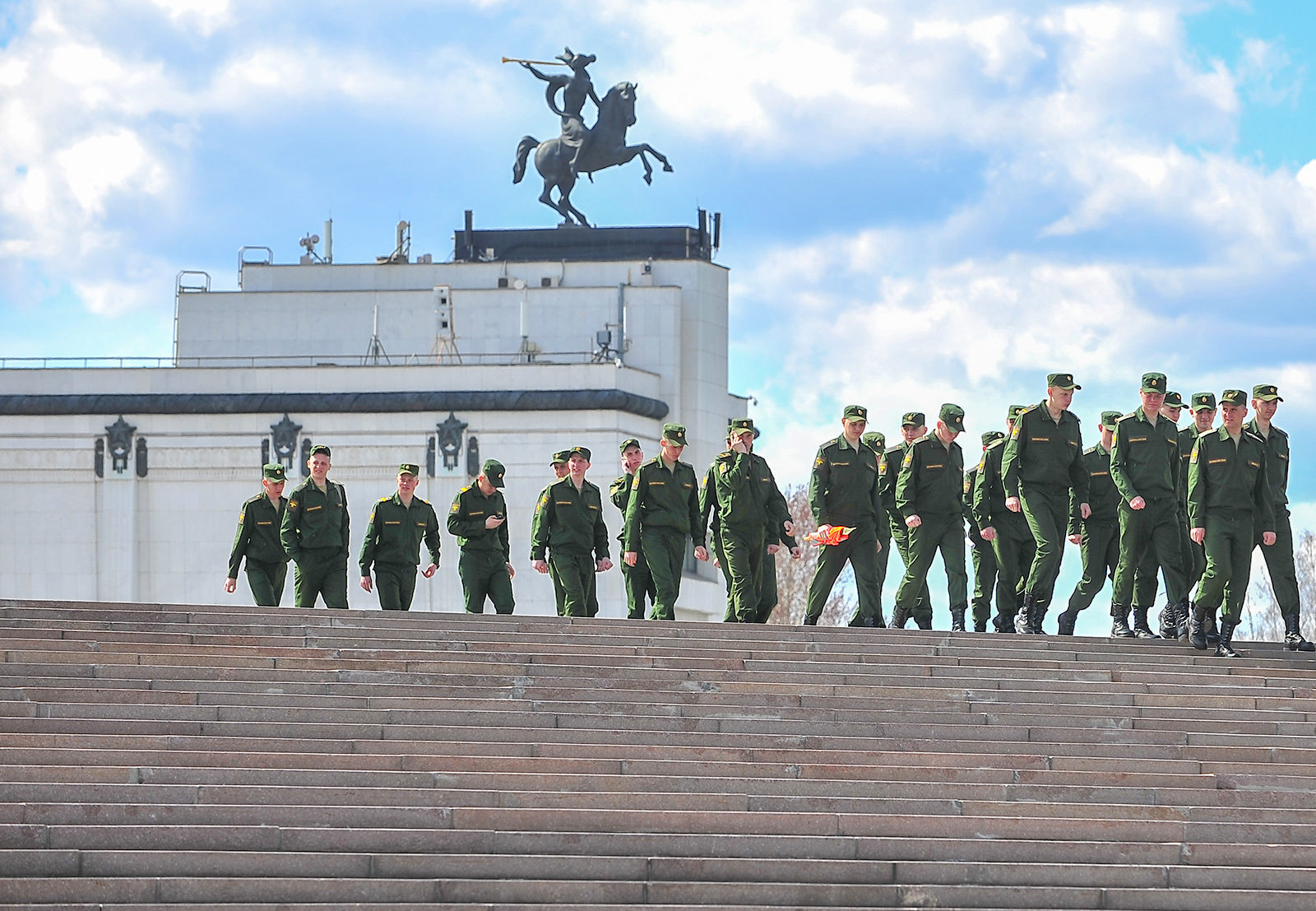 Москвичи на полуострове